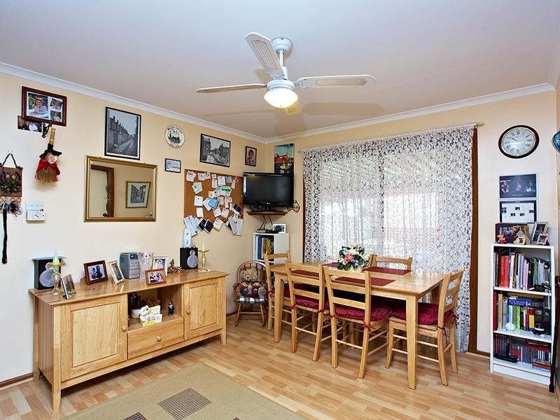 25 Capeview Crescent, Hackham SA 5163