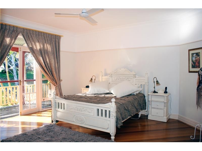 11 McCallum Place, Uki NSW 2484