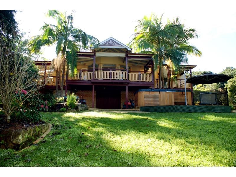 11 McCallum Place, Uki NSW 2484