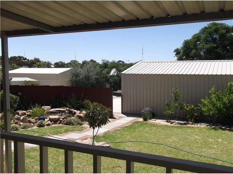 27 James Street, Northam WA 6401