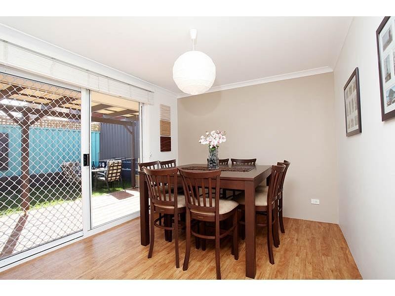 2,11 Muir Street, Innaloo WA 6018