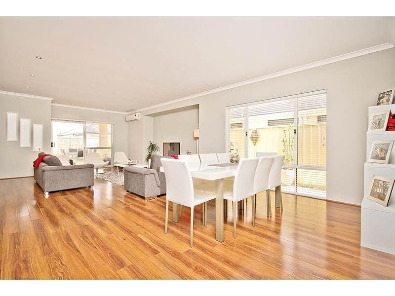 44 Bordeaux Parade, Piara Waters WA 6112