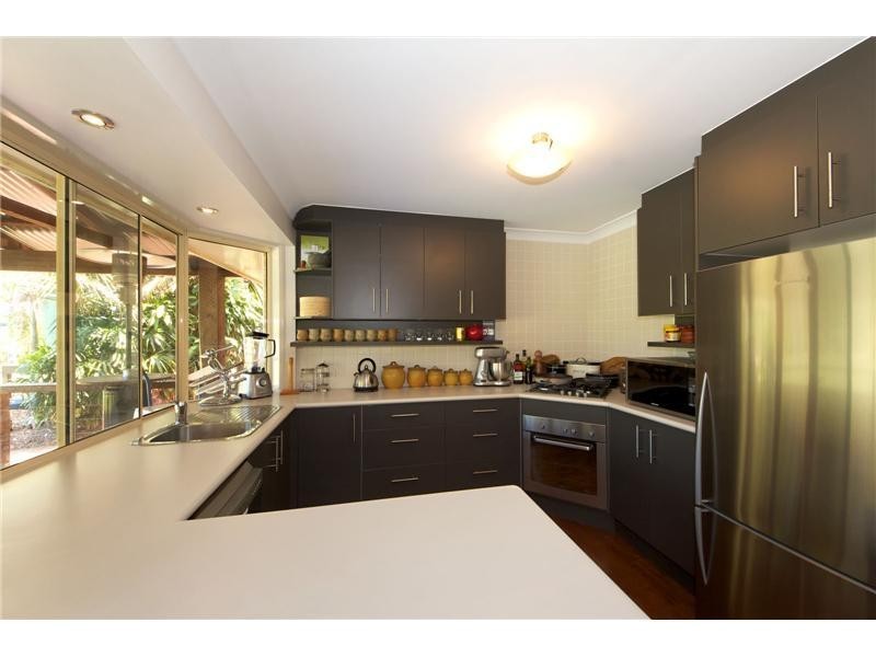 10 Taksan Place, Ningi QLD 4511