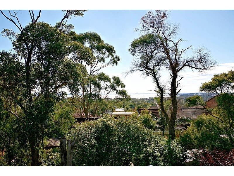 15 Peak Street, Bateau Bay NSW 2261