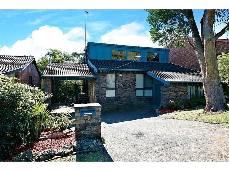 15 Peak Street, Bateau Bay NSW 2261
