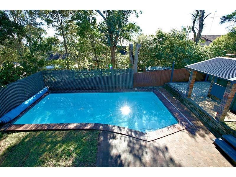 15 Peak Street, Bateau Bay NSW 2261