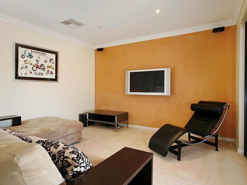 25b Bourke Street, Yokine WA 6060