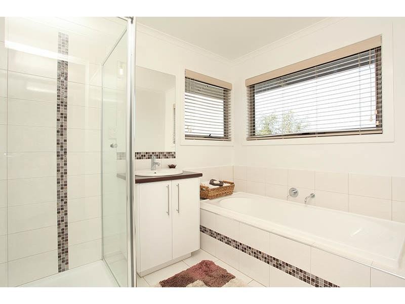 40 Farmhouse Boulevard, Epping VIC 3076