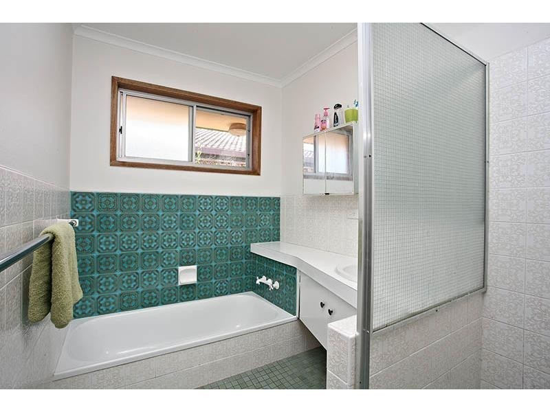20 Dabchick Drive, Burleigh Waters QLD 4220