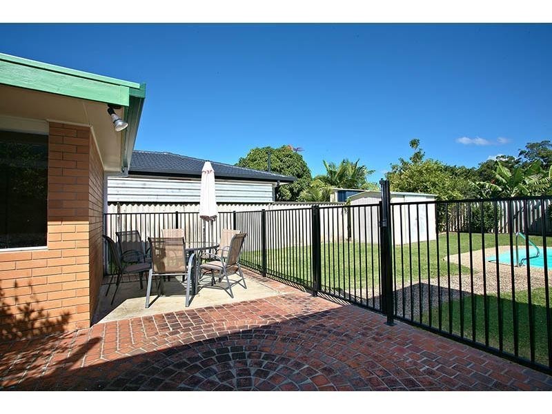 20 Dabchick Drive, Burleigh Waters QLD 4220