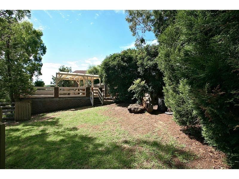 2 Beryl Close, Greensborough VIC 3088