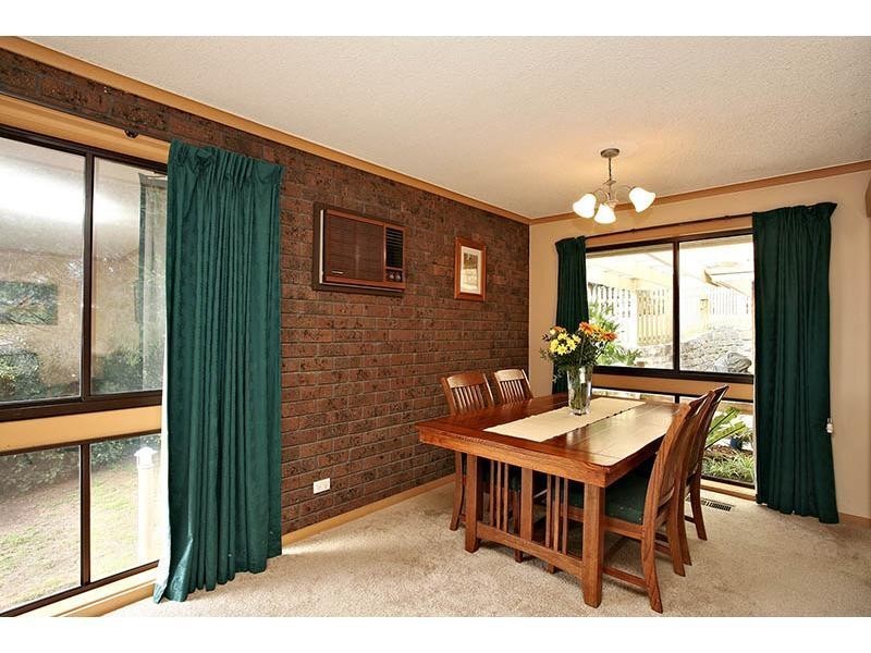 2 Beryl Close, Greensborough VIC 3088