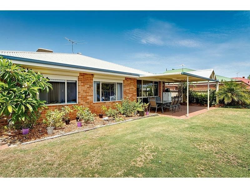 6 Empress Crescent, Atwell WA 6164