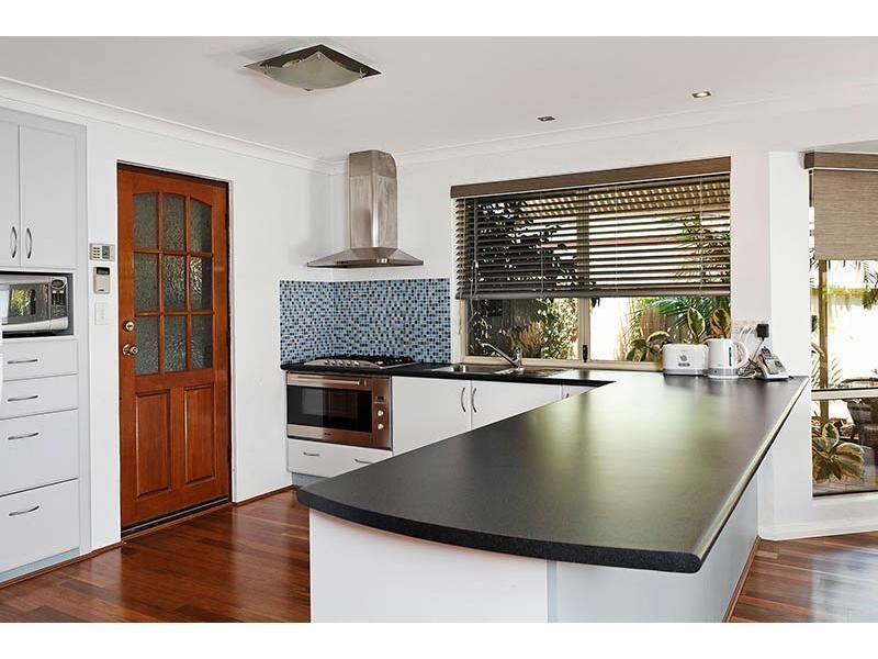 6 Empress Crescent, Atwell WA 6164