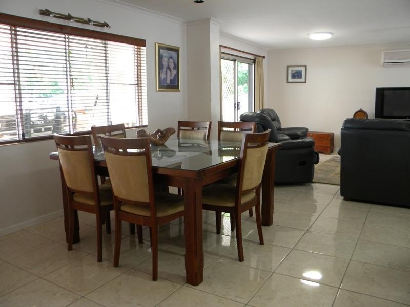 4 Pearl Close, Bayview Heights QLD 4868