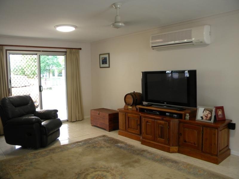 4 Pearl Close, Bayview Heights QLD 4868