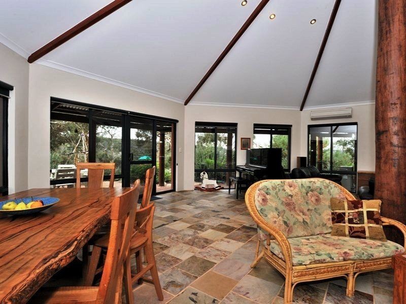 1010 Reen Road, Gidgegannup WA 6083