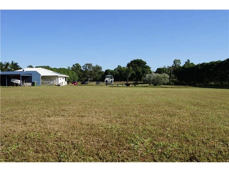 16 Toolakea Beach Road, Bluewater QLD 4818