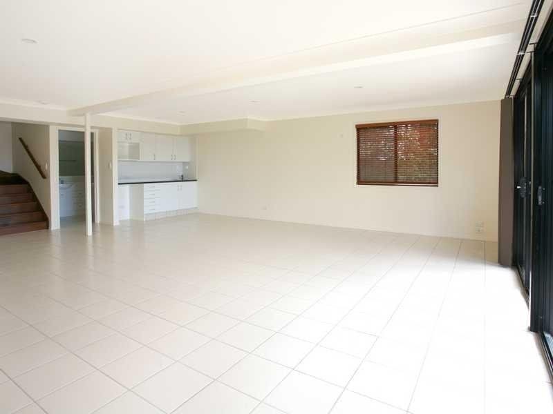 34/2 Ridgeline Way, Highland Park QLD 4211