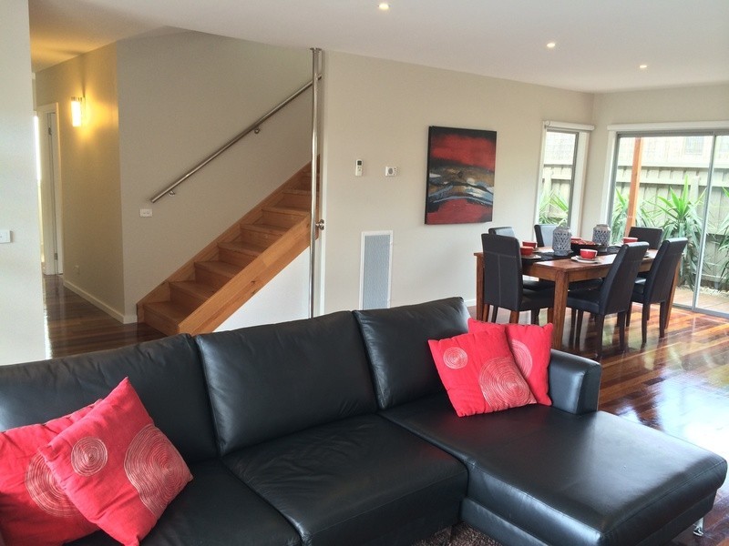 2/54 Mitchell Street, Mornington VIC 3931