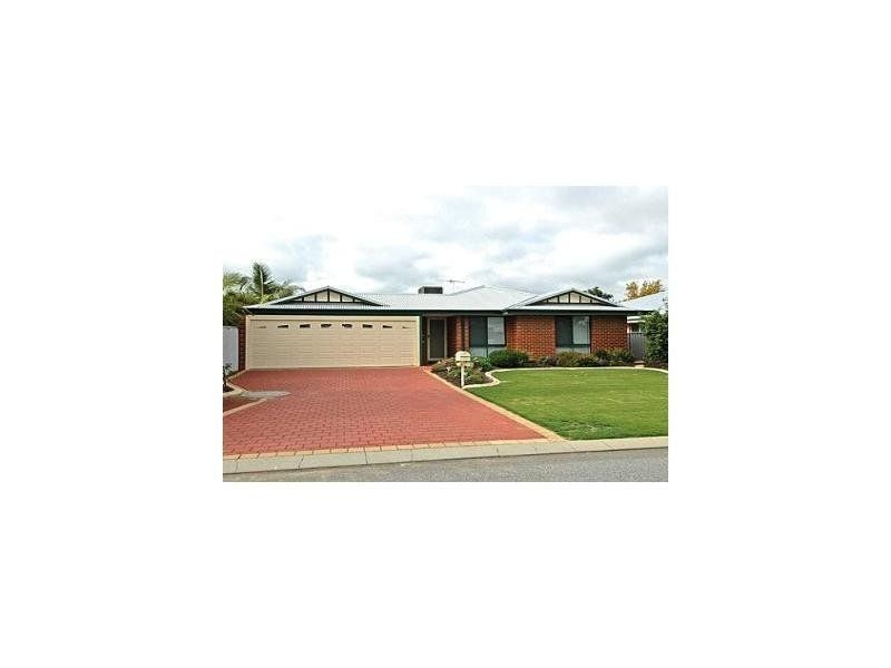 8 Blaxland Elbow, Seville Grove WA 6112