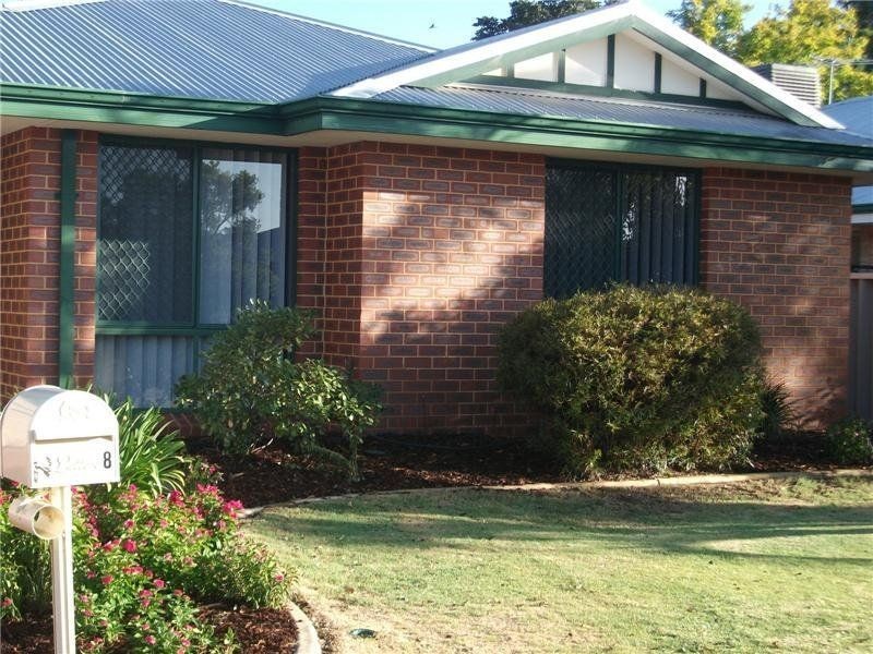 8 Blaxland Elbow, Seville Grove WA 6112