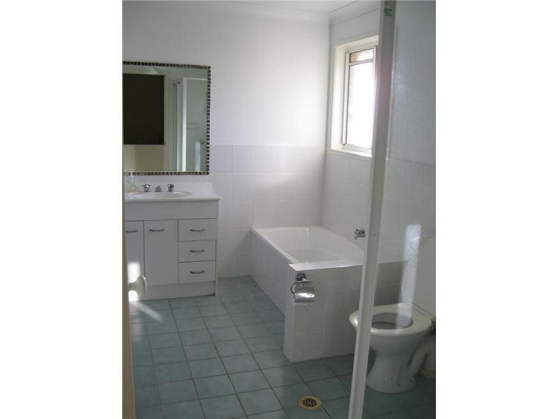 22/9-15 Harrier Drive, Burleigh Waters QLD 4220