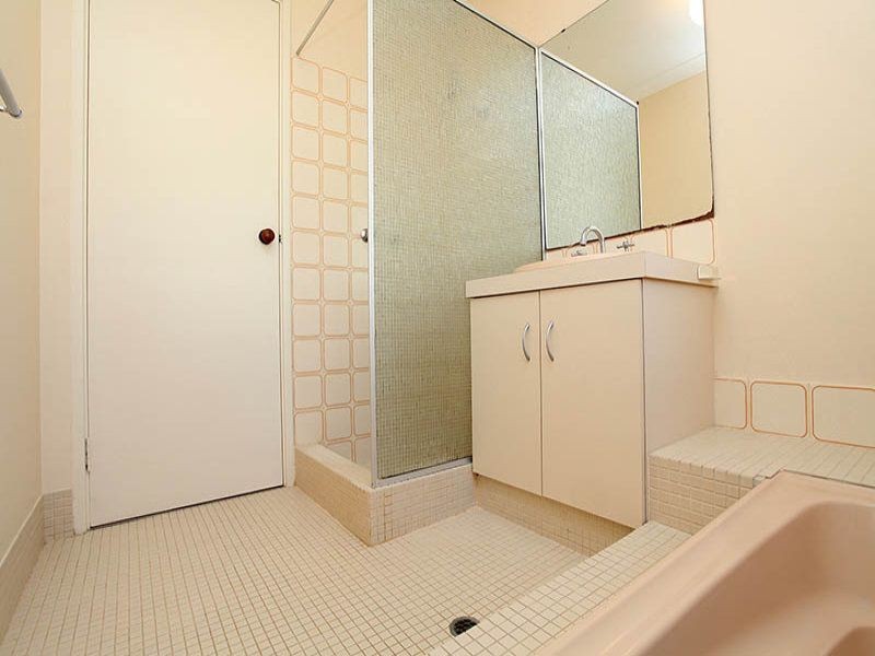 4 Explorer Drive, Thornlie WA 6108