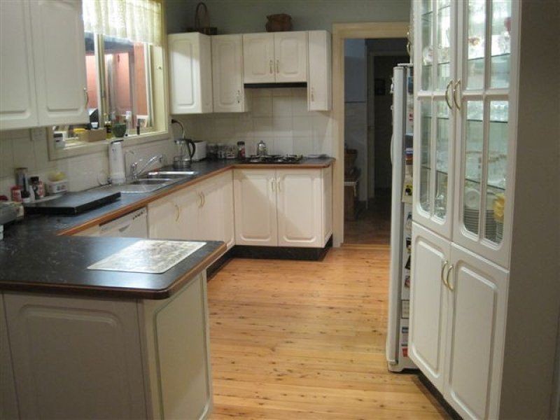 16 Mitchell Street, Wentworth Falls NSW 2782