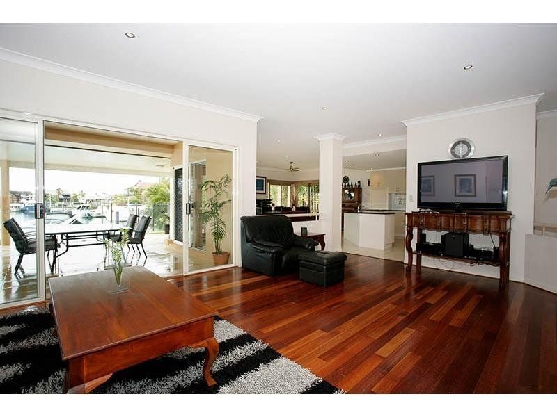 20 Compass Court, Raby Bay QLD 4163