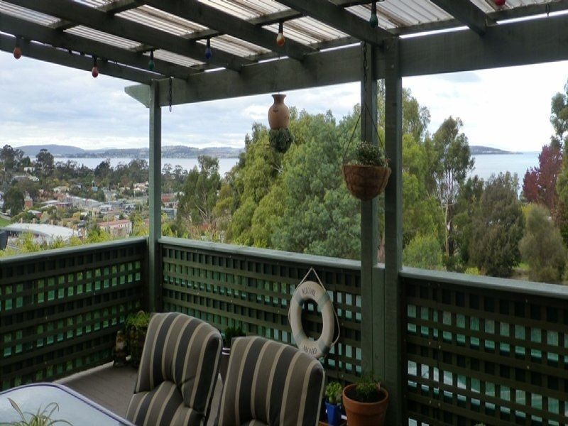 19 Diamond Drive, Blackmans Bay TAS 7052