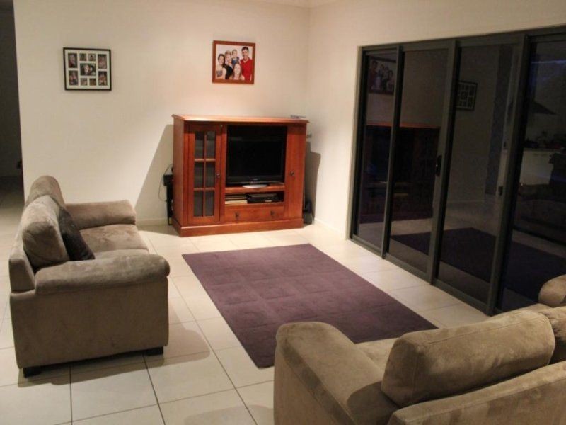 6 Mangrove Street, Beerwah QLD 4519