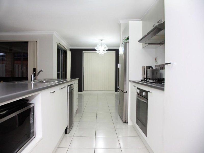 3 Pandorea Street, Claremont Meadows NSW 2747