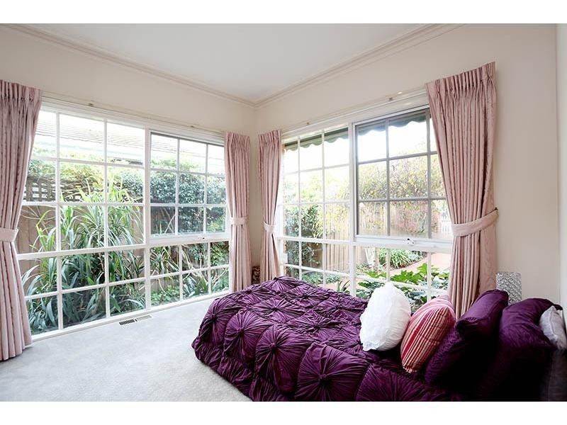 2/2 Wolseley Close, Mont Albert VIC 3127