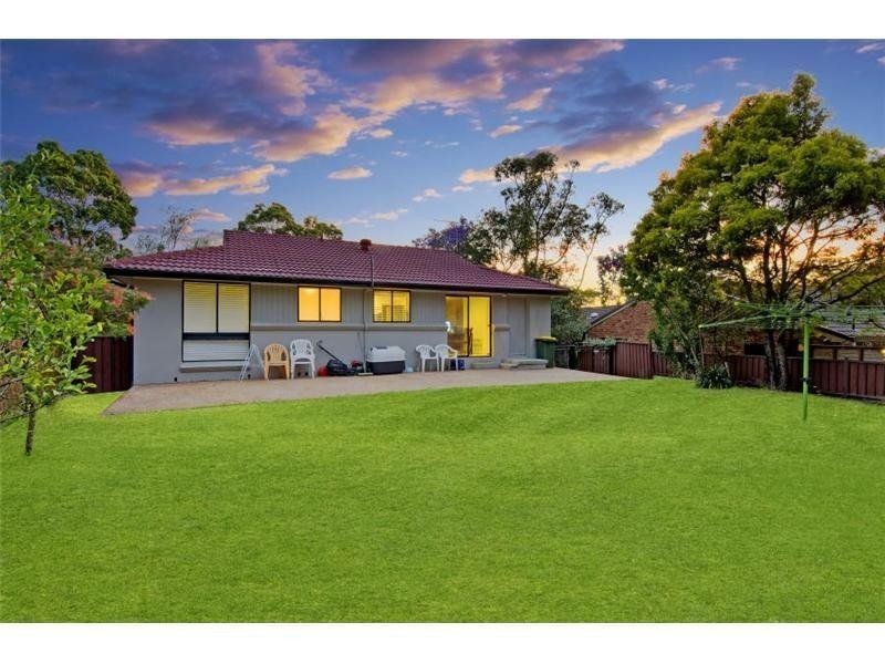 100 Cropley Drive, Baulkham Hills NSW 2153