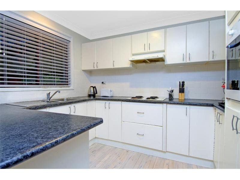 100 Cropley Drive, Baulkham Hills NSW 2153