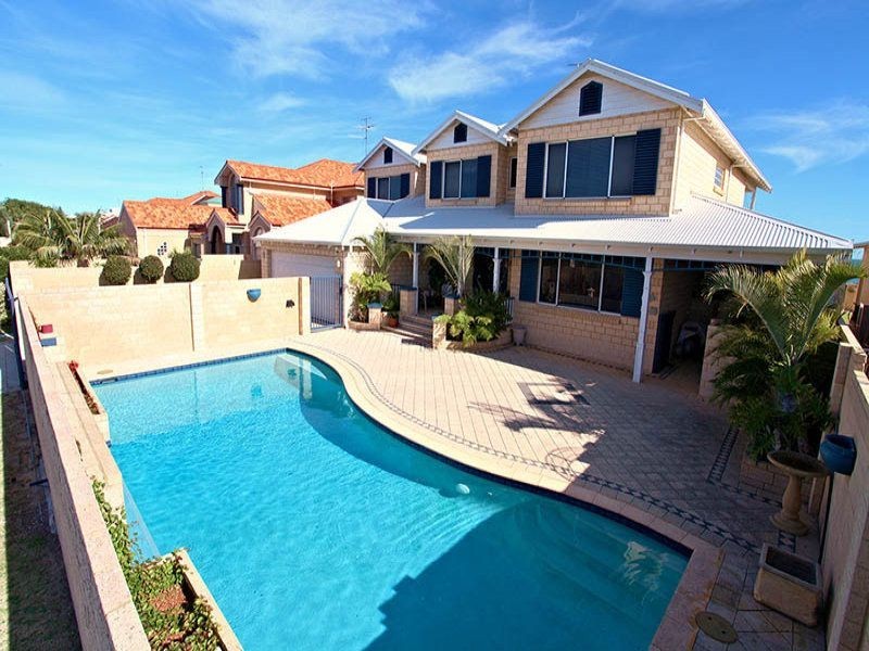 14 Ronsard Drive, San Remo WA 6210