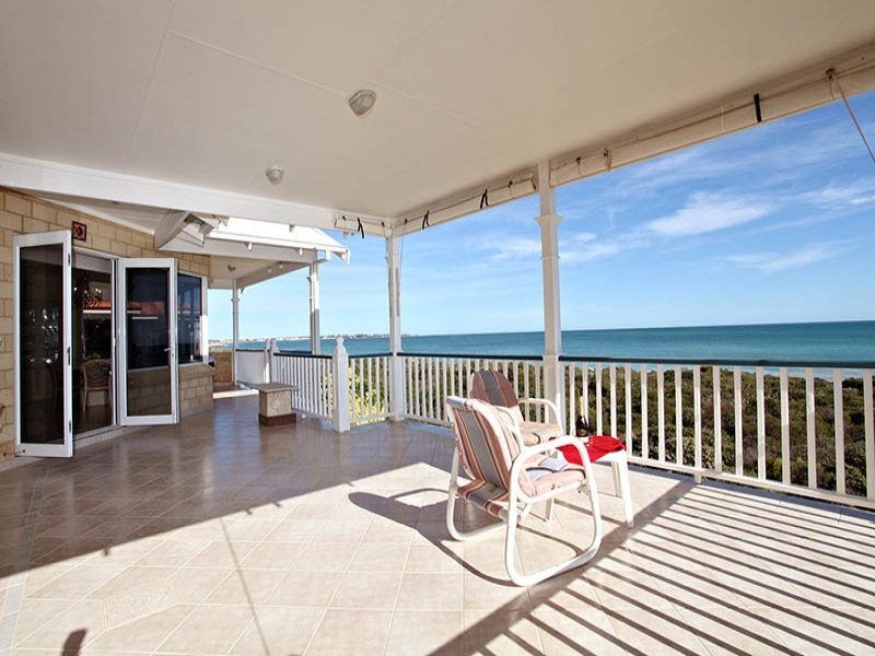 14 Ronsard Drive, San Remo WA 6210