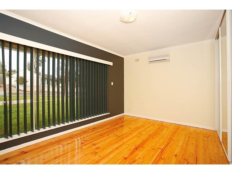 4 Allen Drive, Para Hills SA 5096