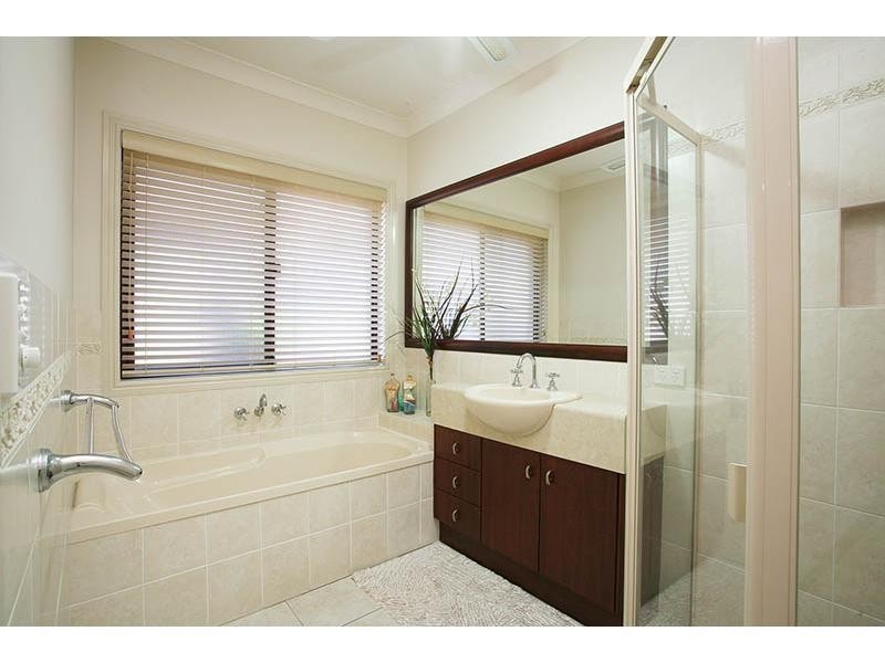 11 Straite Drive, Robina QLD 4226