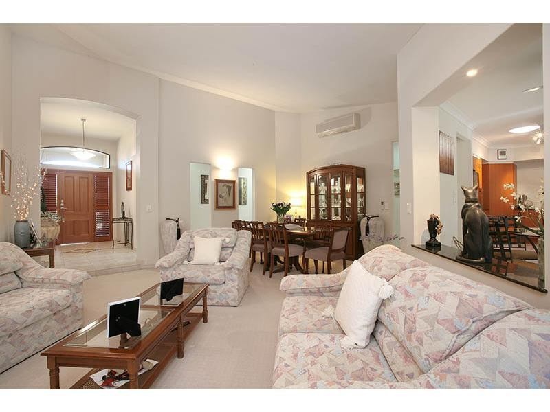 11 Straite Drive, Robina QLD 4226