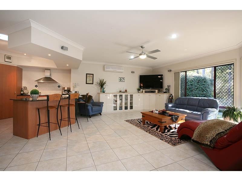 11 Straite Drive, Robina QLD 4226