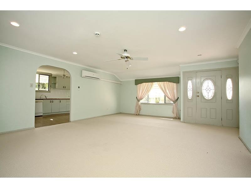 12 Clivia Crescent, Daisy Hill QLD 4127