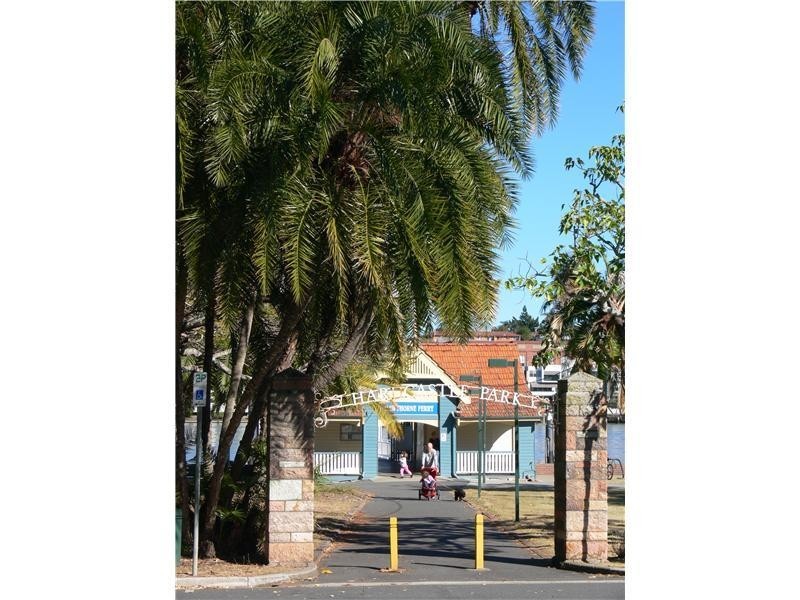 81 Lindsay Street, Hawthorne QLD 4171