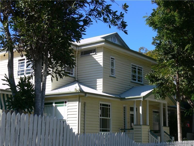 81 Lindsay Street, Hawthorne QLD 4171