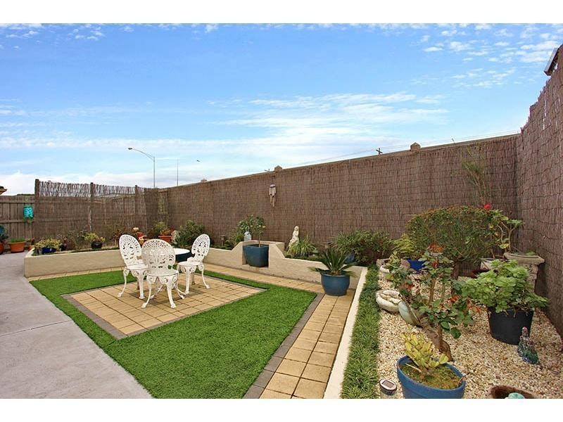 31 Chardonnay Drive, Skye VIC 3977