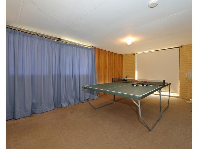 1 Varley Crescent, Cooloongup WA 6168