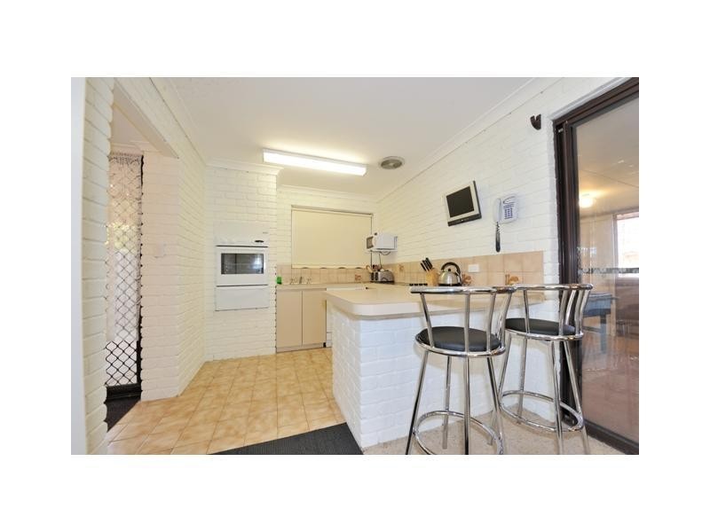 1 Varley Crescent, Cooloongup WA 6168