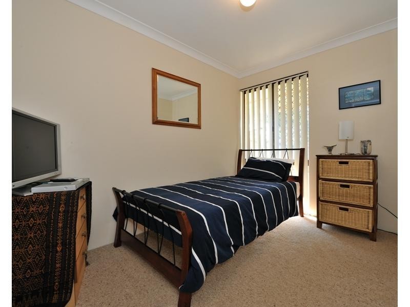 1 Varley Crescent, Cooloongup WA 6168