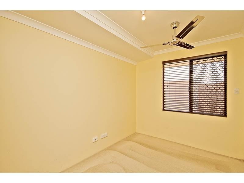 21 Irene McCormack Way, Queens Park WA 6107